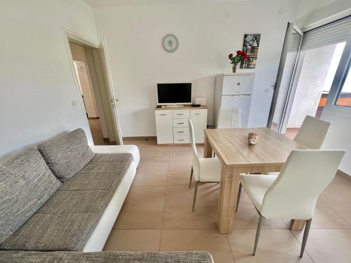 Apartman Velly Ядраново Екстер'єр фото