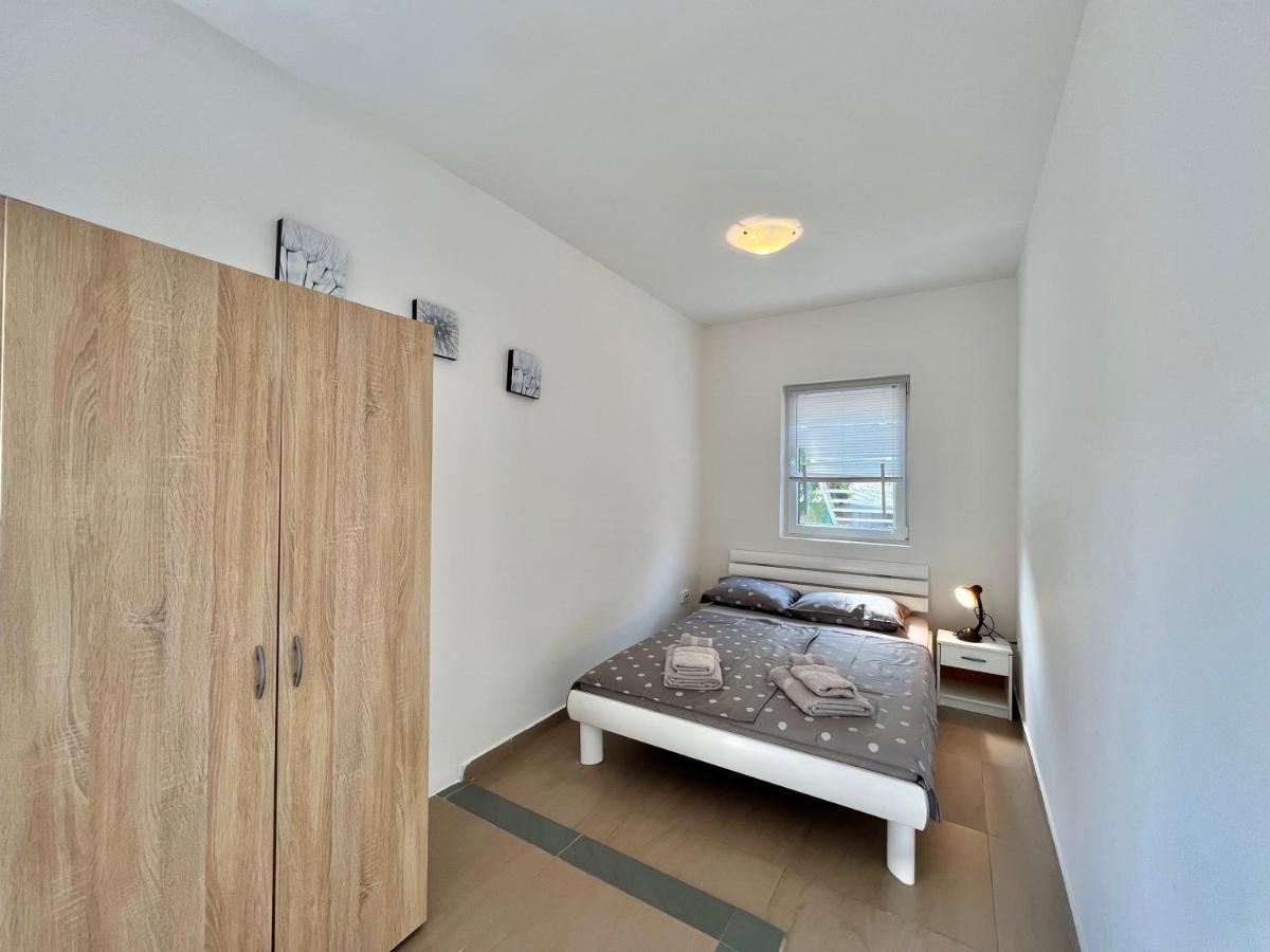Apartman Velly Ядраново Екстер'єр фото